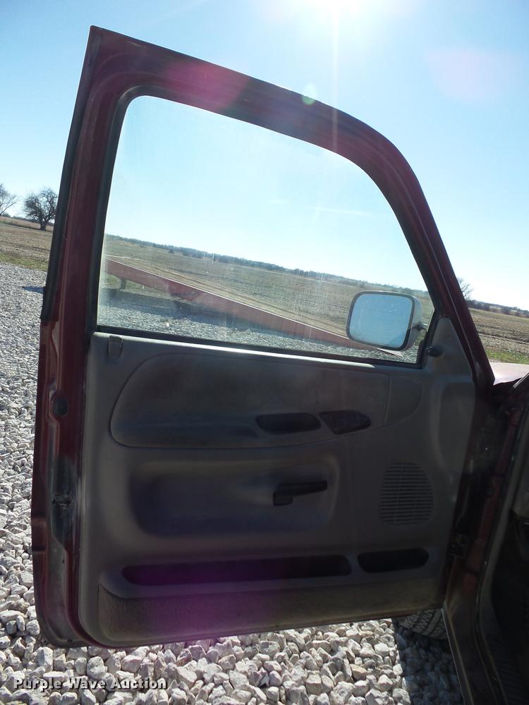 image for item K6317 1994 Dodge Ram 1500 pickup truck