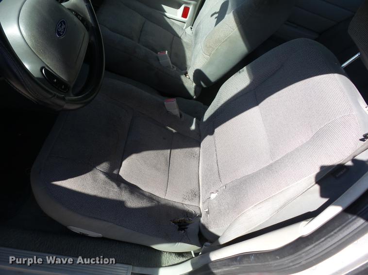 image for item K6338 2004 Ford Crown Victoria Police Interceptor