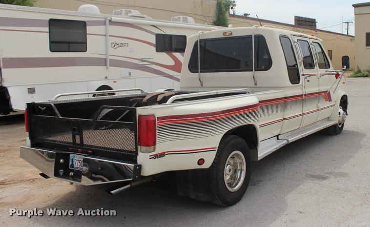 image for item L3200 1991 Ford Econoline E350 Crew Cab truck