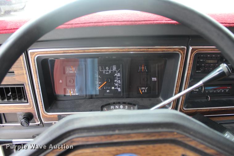 image for item L3200 1991 Ford Econoline E350 Crew Cab truck