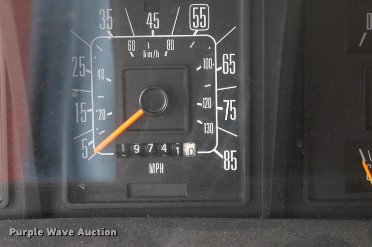 image for item L3200 1991 Ford Econoline E350 Crew Cab truck