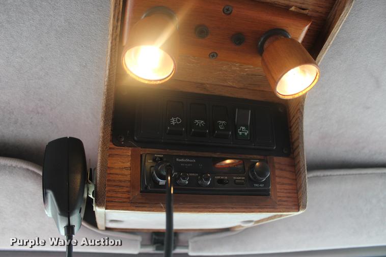 image for item L3200 1991 Ford Econoline E350 Crew Cab truck