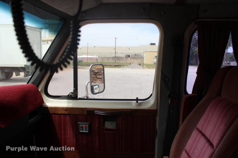 image for item L3200 1991 Ford Econoline E350 Crew Cab truck