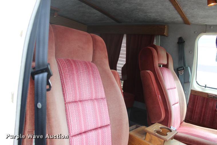 image for item L3200 1991 Ford Econoline E350 Crew Cab truck