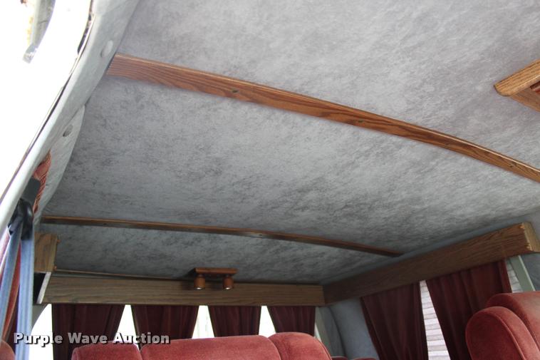 image for item L3200 1991 Ford Econoline E350 Crew Cab truck