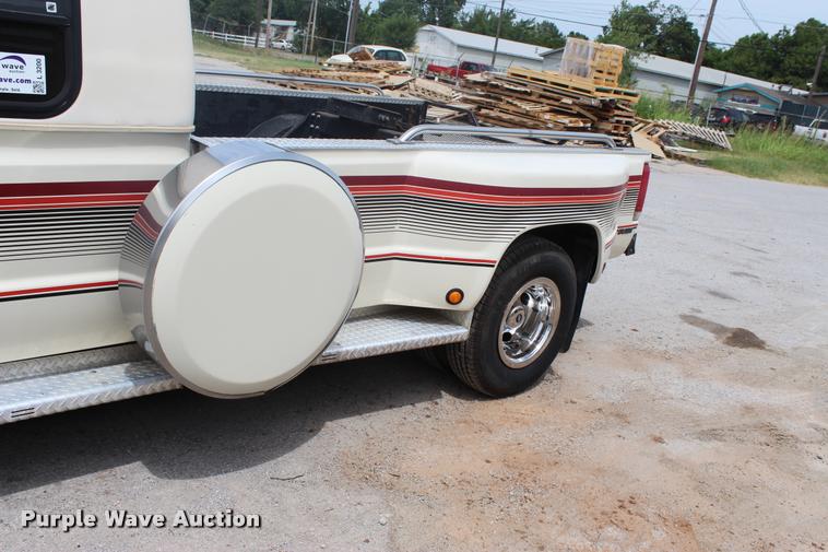 image for item L3200 1991 Ford Econoline E350 Crew Cab truck