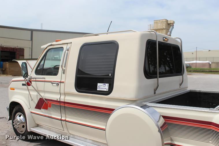 image for item L3200 1991 Ford Econoline E350 Crew Cab truck