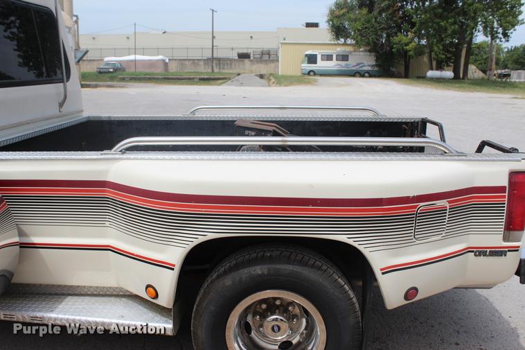 image for item L3200 1991 Ford Econoline E350 Crew Cab truck