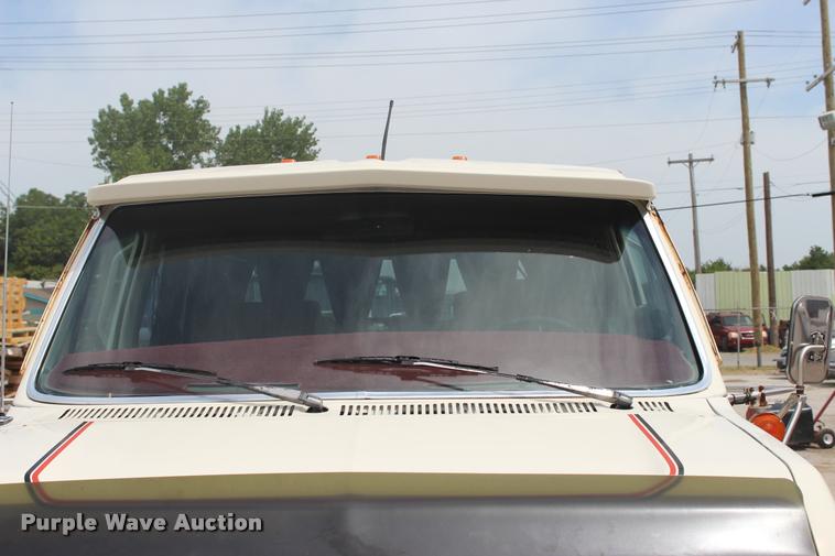 image for item L3200 1991 Ford Econoline E350 Crew Cab truck