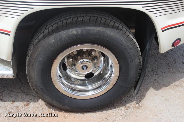 image for item L3200 1991 Ford Econoline E350 Crew Cab truck