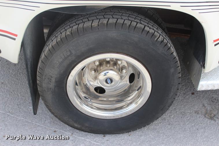 image for item L3200 1991 Ford Econoline E350 Crew Cab truck