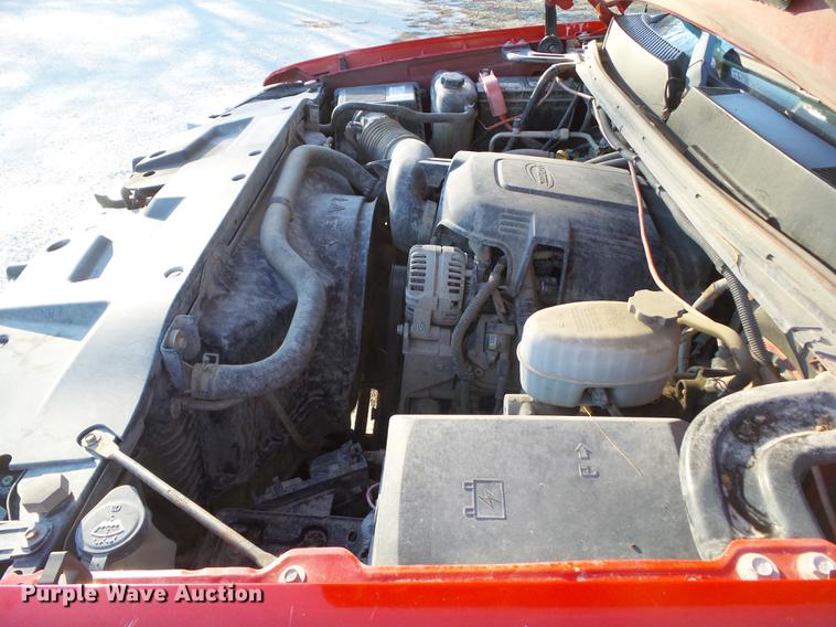 image for item L5645 2008 GMC Sierra 3500HD Crew Cab pickup truck