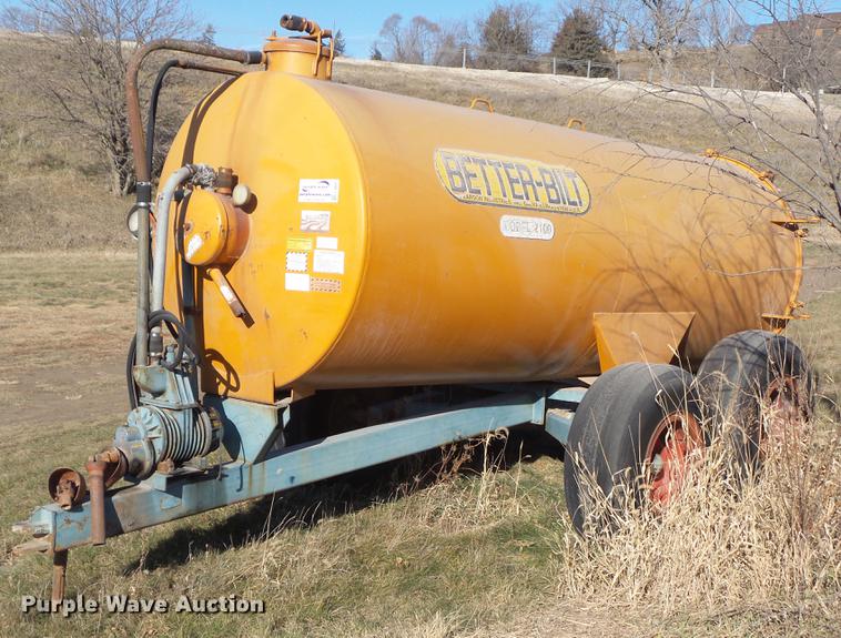 image for item L5647 Better-Bilt 2100 honey wagon