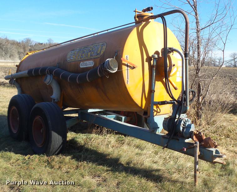 image for item L5647 Better-Bilt 2100 honey wagon
