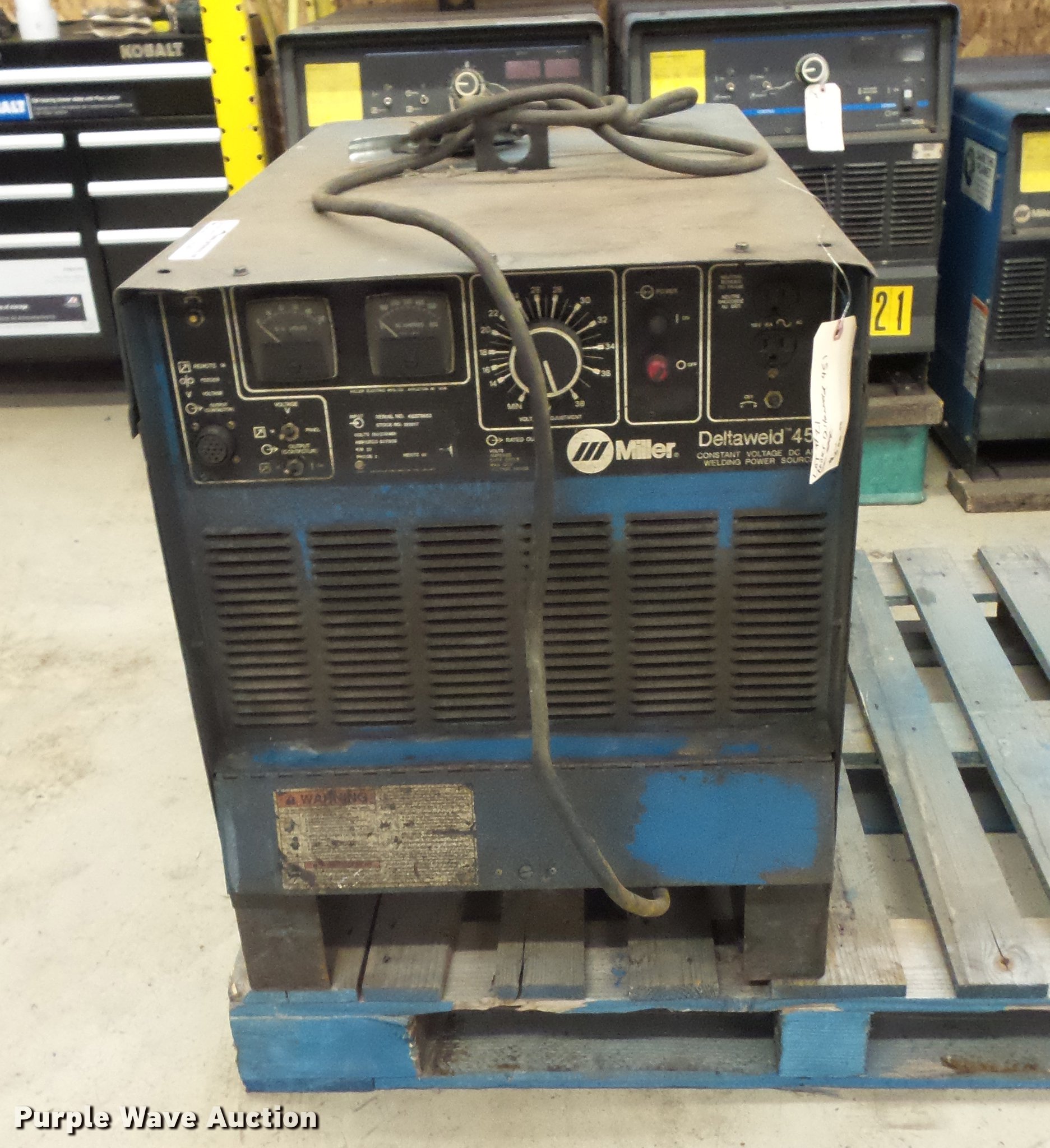 Miller Deltaweld 451 constant voltage DC arc welder power source in ...