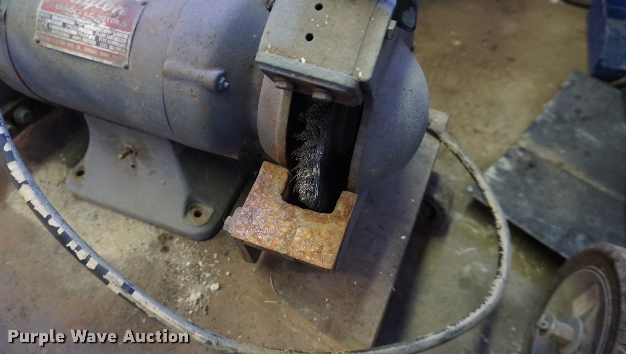 Dayton bench grinder in Leavenworth, KS Item DN9458 sold Purple Wave