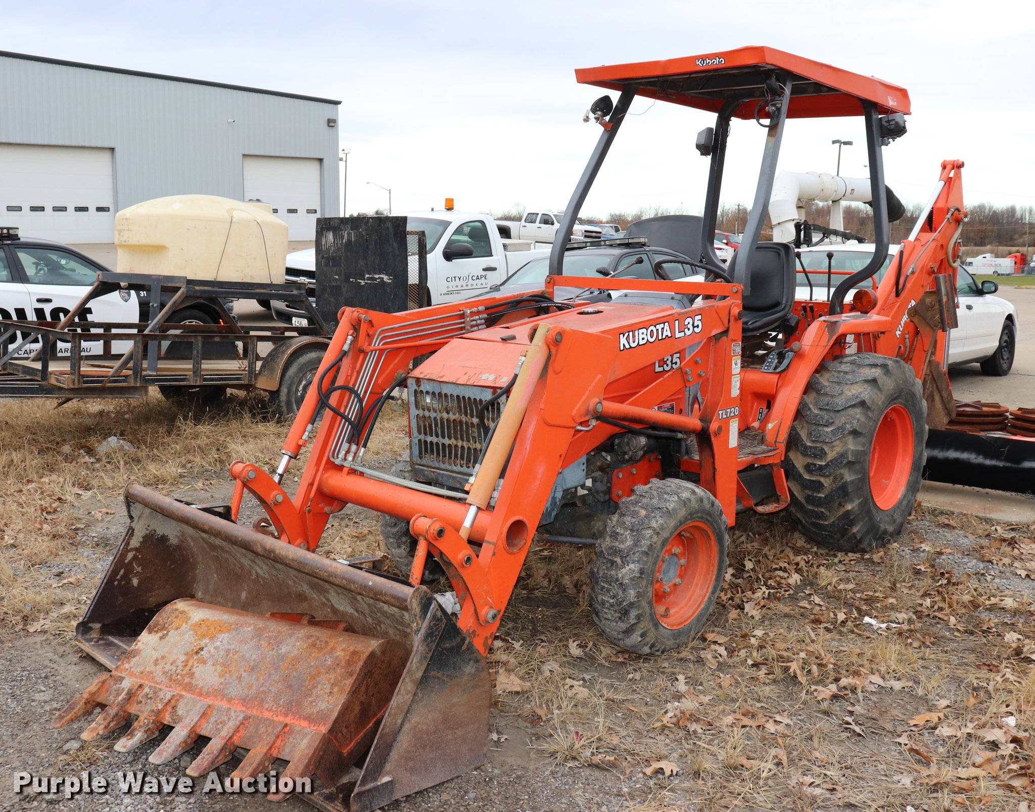 Kubota L35 tractor in Cape Girardeau, MO Item EC9286 sold Purple Wave