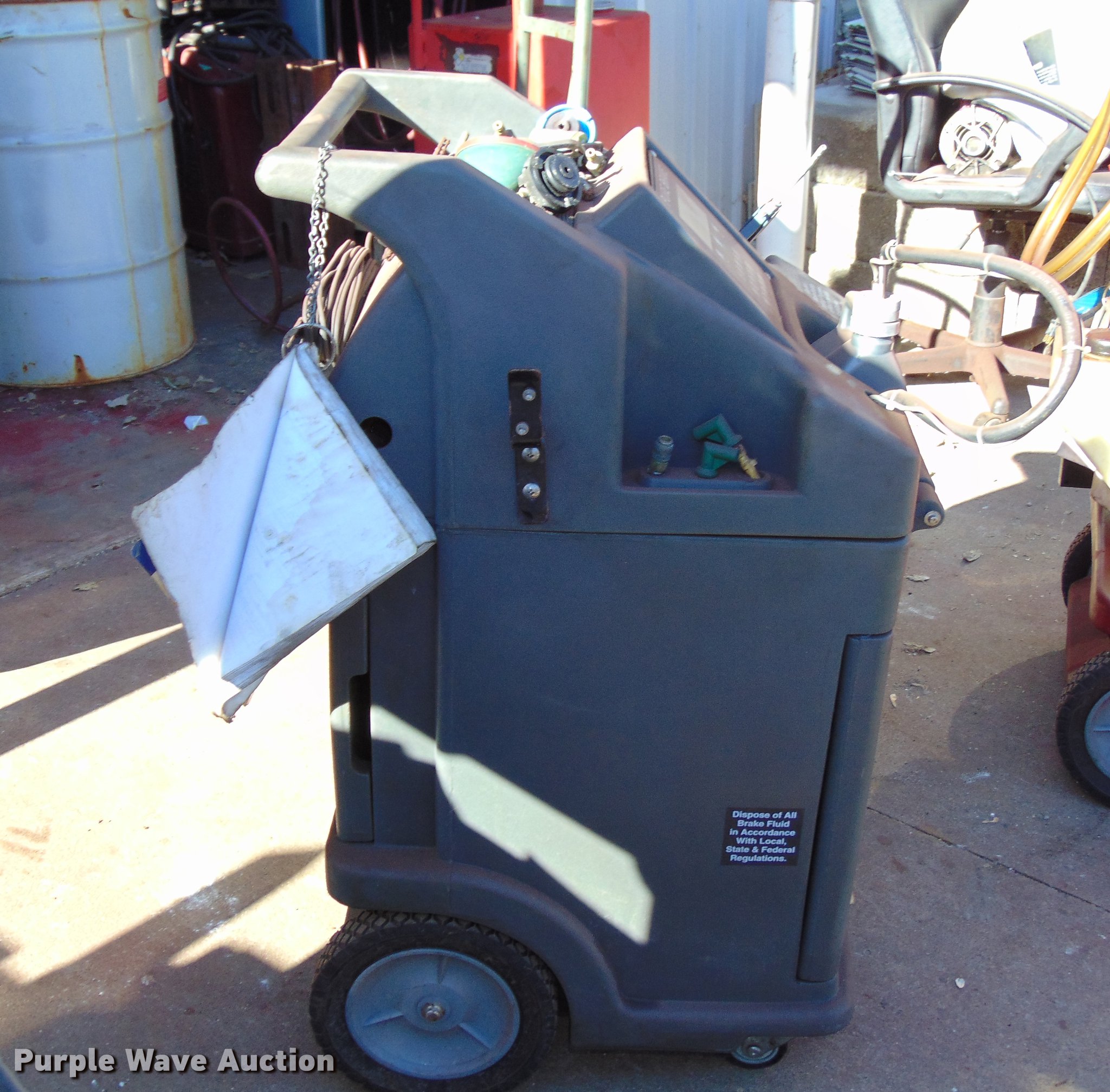 Soltec brake flush machine in Burlington, IA Item EE9319 sold