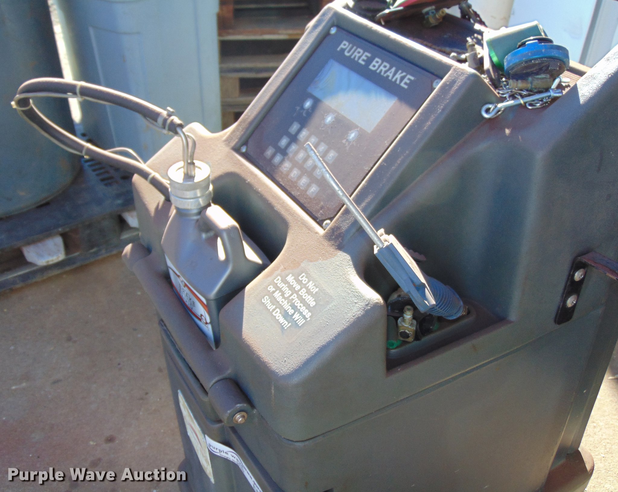 Soltec brake flush machine in Burlington, IA Item EE9319 sold