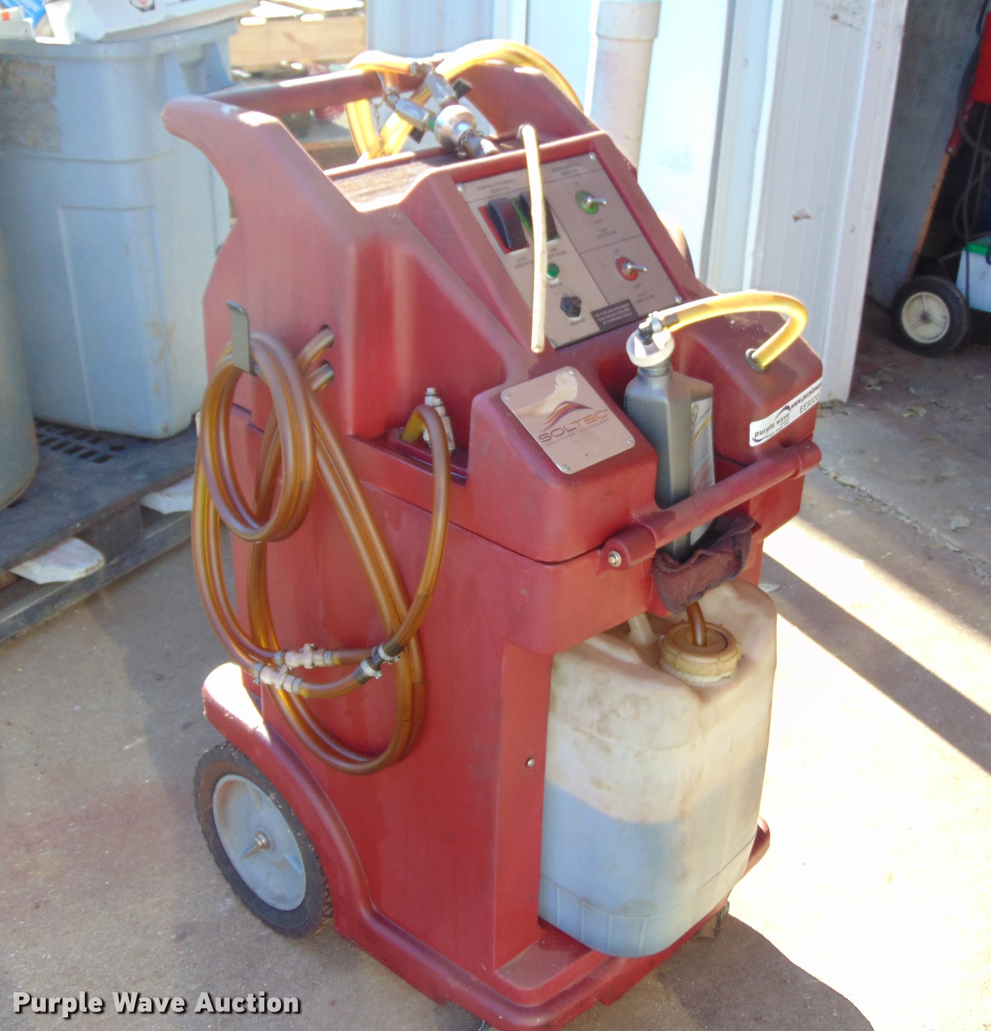 Soltec power steering flush machine in Burlington, IA Item EE9320 sold Purple Wave