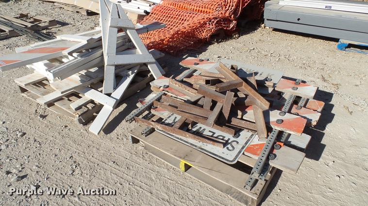 image for item AP9506 Road safety equipment