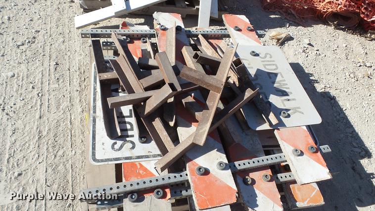 image for item AP9506 Road safety equipment