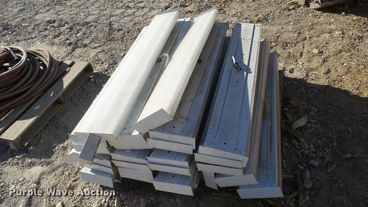 image for item AP9507 APX 25 lights