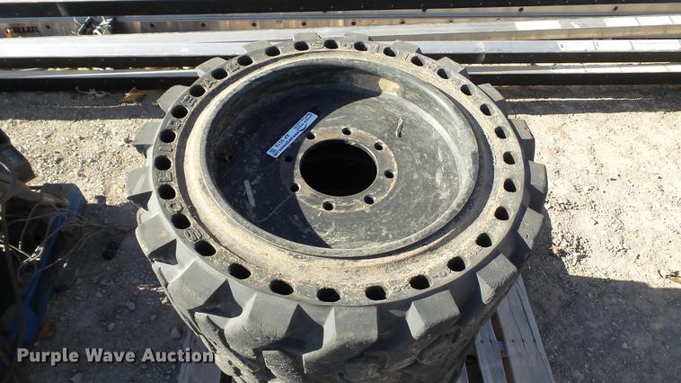 image for item AP9518 (4) Solideal solid skid steer tires
