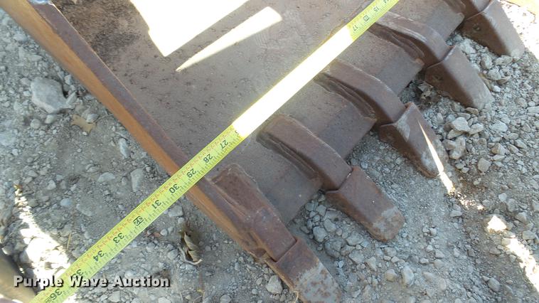 image for item AP9519 (2) backhoe buckets