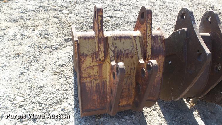 image for item AP9521 (3) backhoe buckets