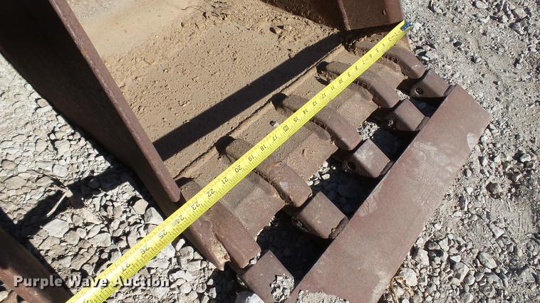 image for item AP9521 (3) backhoe buckets