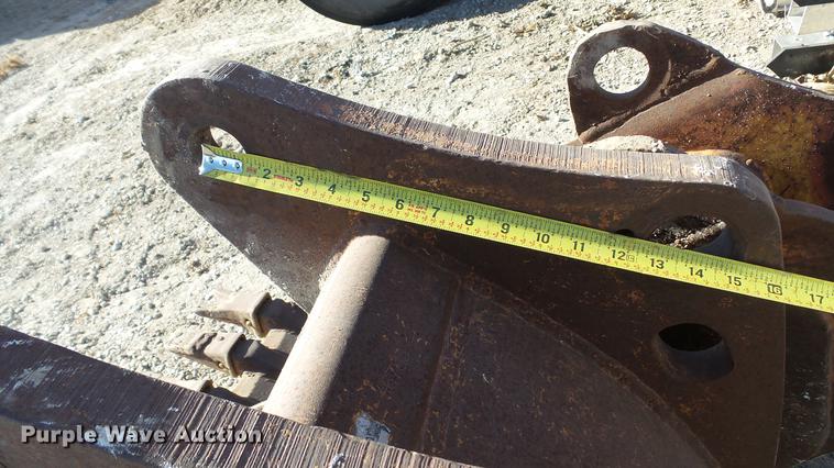 image for item AP9521 (3) backhoe buckets