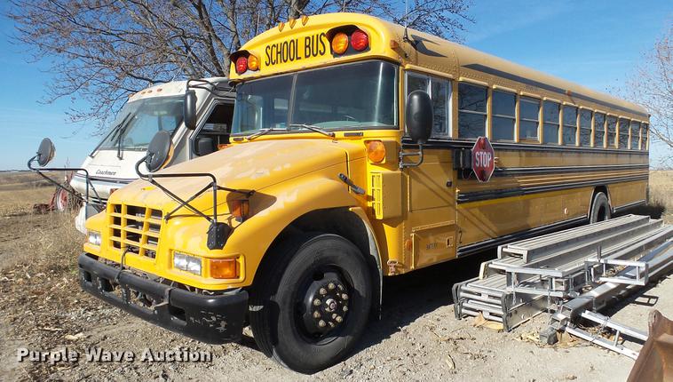 image for item AP9523 2005 Blue Bird bus