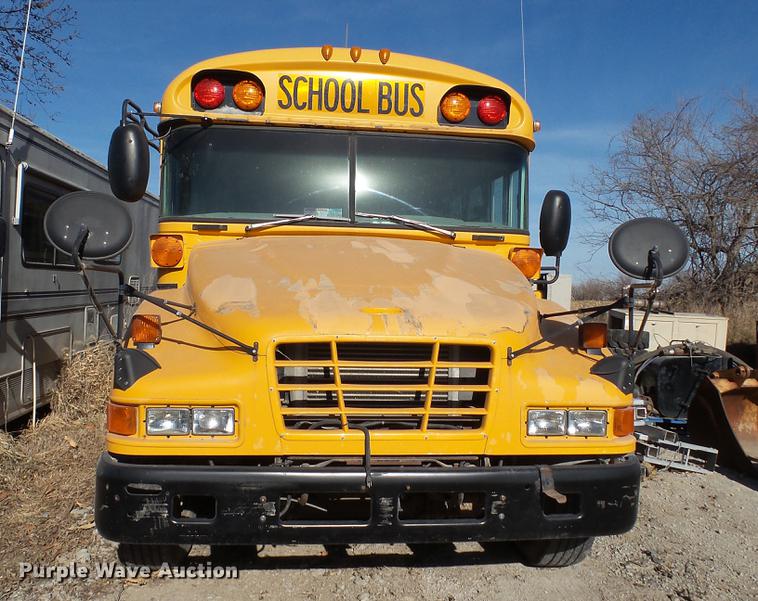 image for item AP9523 2005 Blue Bird bus