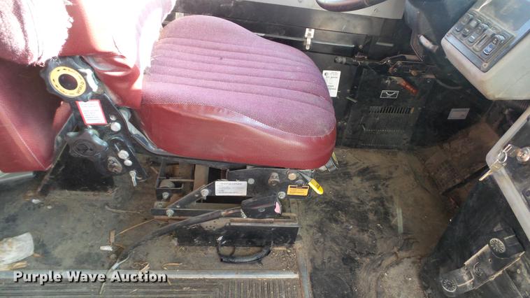 image for item AP9523 2005 Blue Bird bus