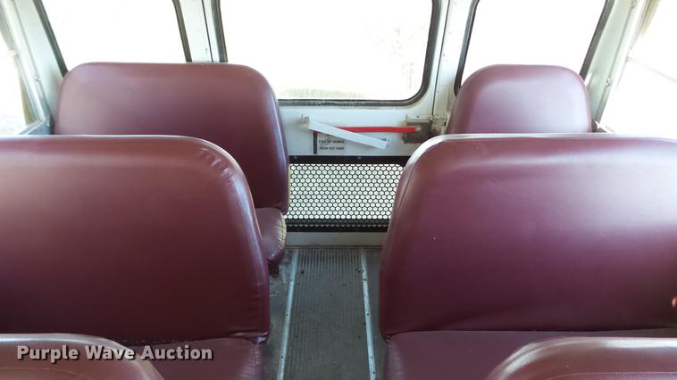 image for item AP9523 2005 Blue Bird bus