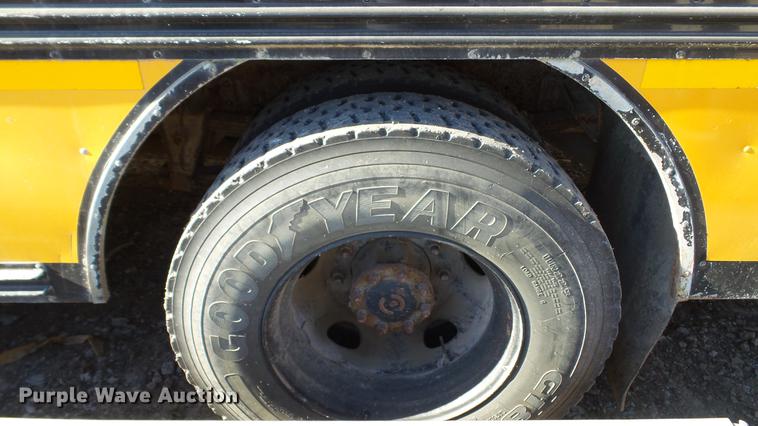 image for item AP9523 2005 Blue Bird bus