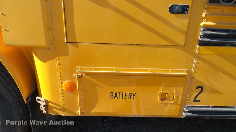 image for item AP9523 2005 Blue Bird bus