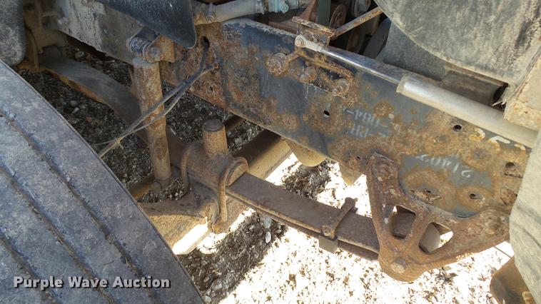 image for item AP9523 2005 Blue Bird bus