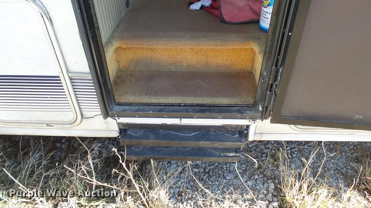 image for item AP9524 1991 Coachmen Catalina 3305B RV