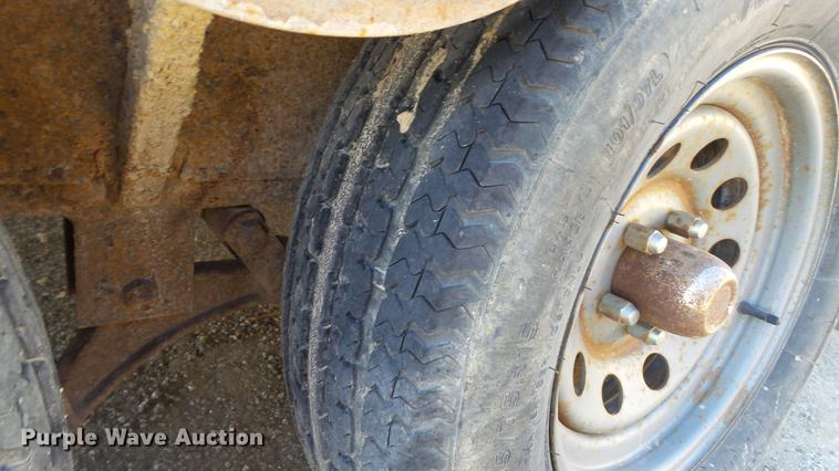 image for item AP9529 2004 Lone Star Trailers enclosed cargo trailer and tools