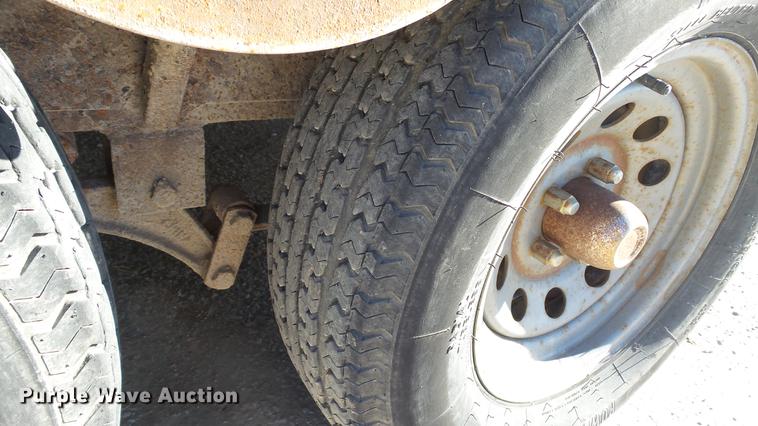 image for item AP9529 2004 Lone Star Trailers enclosed cargo trailer and tools