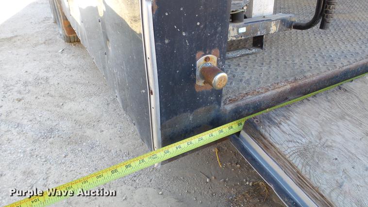 image for item AP9529 2004 Lone Star Trailers enclosed cargo trailer and tools