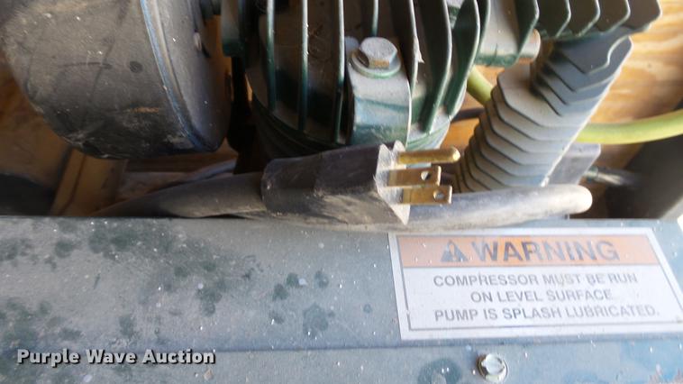 image for item AP9529 2004 Lone Star Trailers enclosed cargo trailer and tools