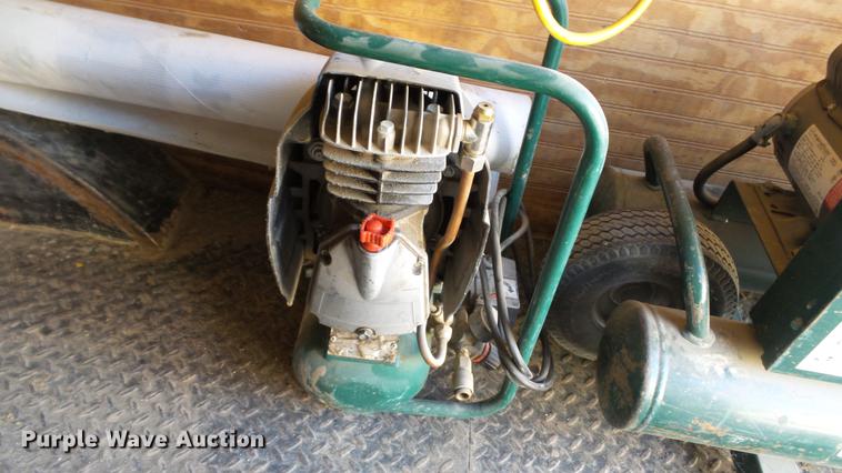 image for item AP9529 2004 Lone Star Trailers enclosed cargo trailer and tools