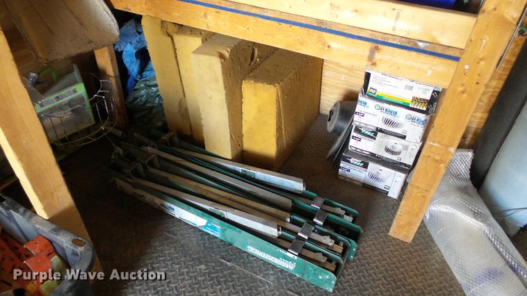 image for item AP9529 2004 Lone Star Trailers enclosed cargo trailer and tools