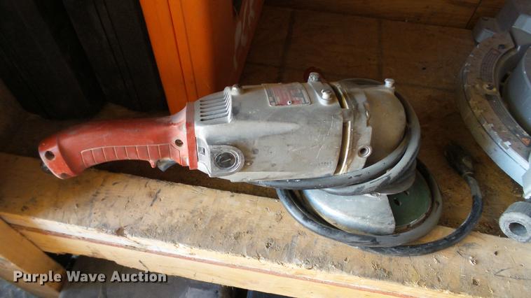 image for item AP9529 2004 Lone Star Trailers enclosed cargo trailer and tools