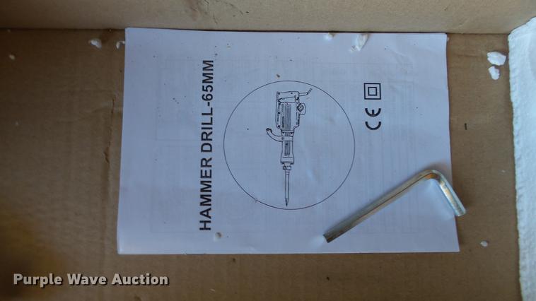 image for item AP9529 2004 Lone Star Trailers enclosed cargo trailer and tools