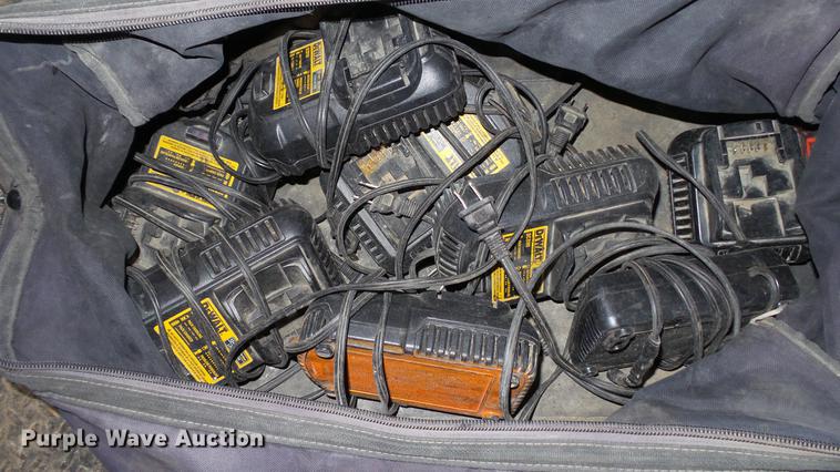 image for item AP9529 2004 Lone Star Trailers enclosed cargo trailer and tools