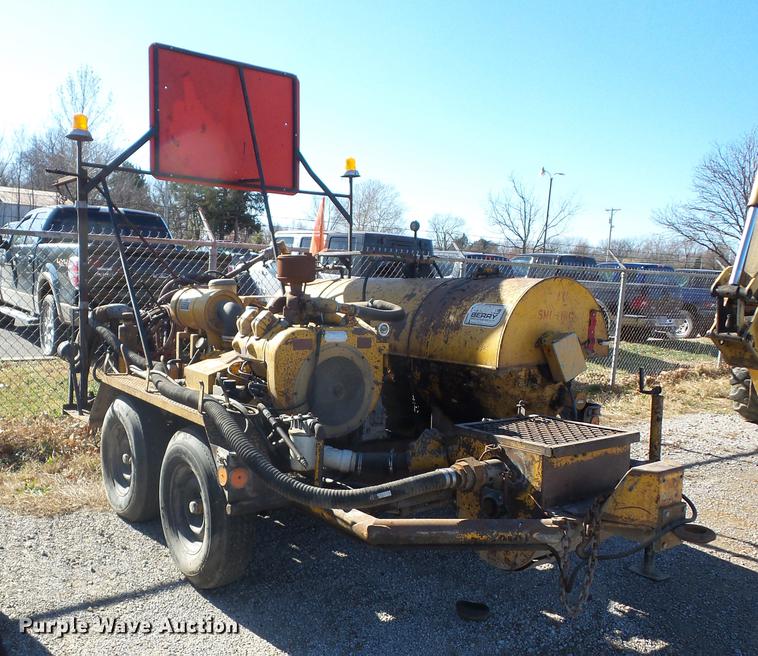 image for item AY9642 1985 AMZ Magnum pot hole patcher